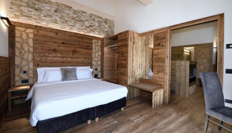 Pokój  Adjacent  Luxury Junior Suite  dla 5 osób